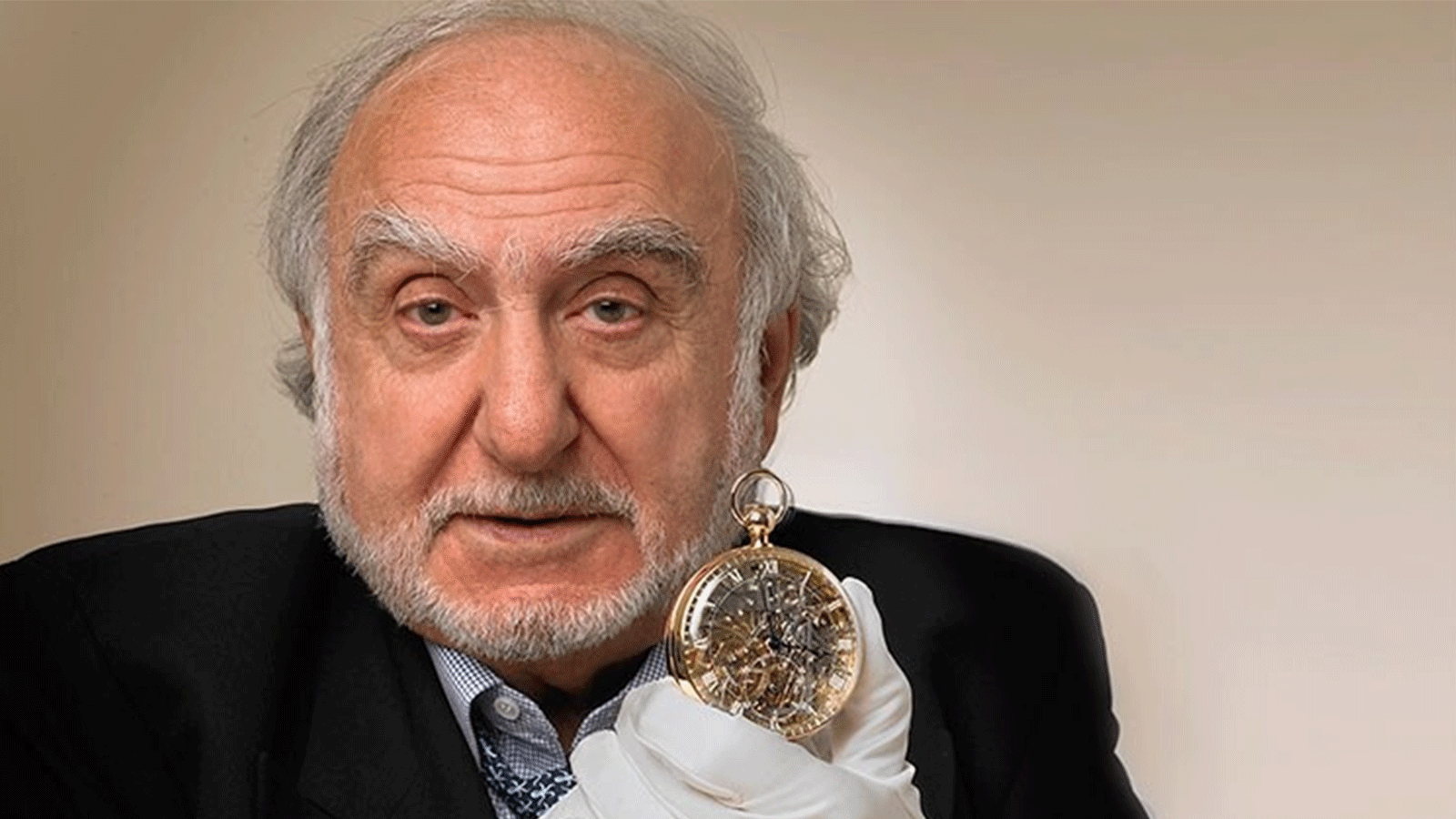 1999, Nicolas G. Hayek took over one of the most pre­cious names in fine watchmaking which was lying somewhat dormant at the time. Driven by a genuine passion, he infused peerless vitality into a brand endowed with an exceptional herit­age and know-how that are recognised by the most prestigious peers.